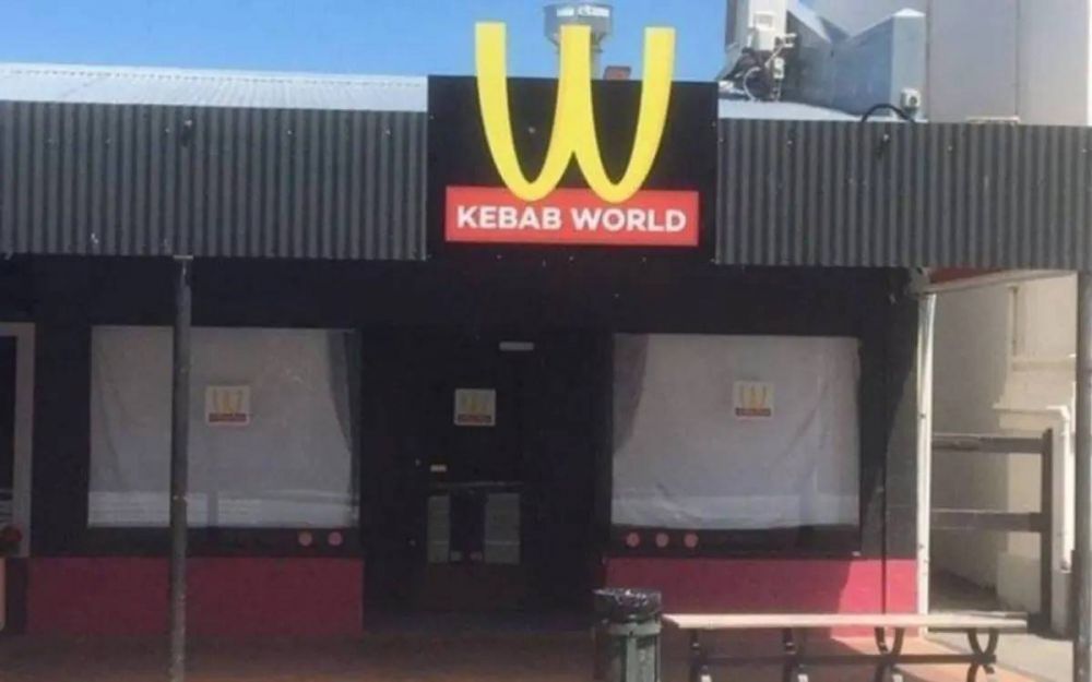 11 Tulisan lucu di gerobak kebab ini nyeleneh abis, auto bikin pembeli berhenti dan jajan