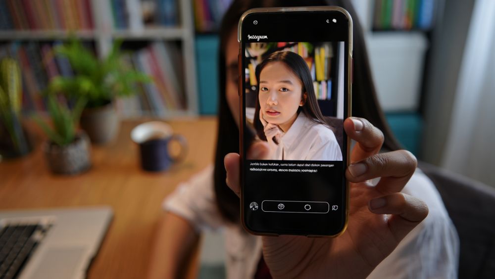 100 Kata-kata lucu untuk caption sosial media 2025, gaya posting santai tapi greget