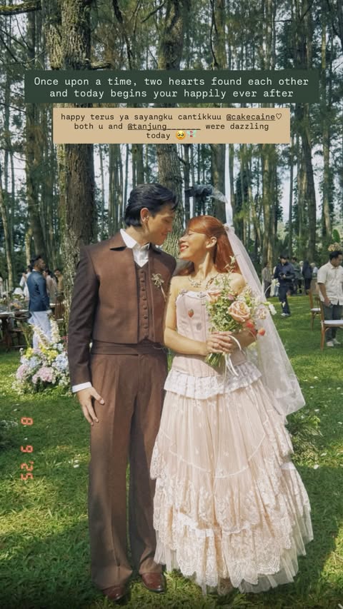 Bak di negeri dongeng, 11 potret resepsi pernikahan Nadin Amizah & Faishal Tanjung, penuh suka cita