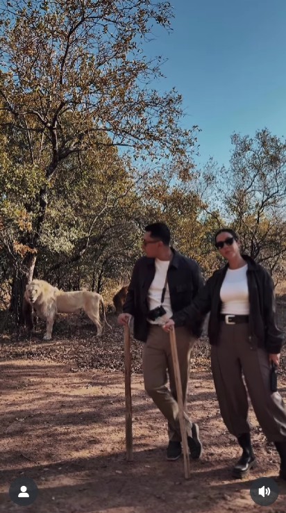 Darma Mangkuluhur anak Tommy Soeharto lamar kekasih di Savana Afrika, 7 momennya unik banget