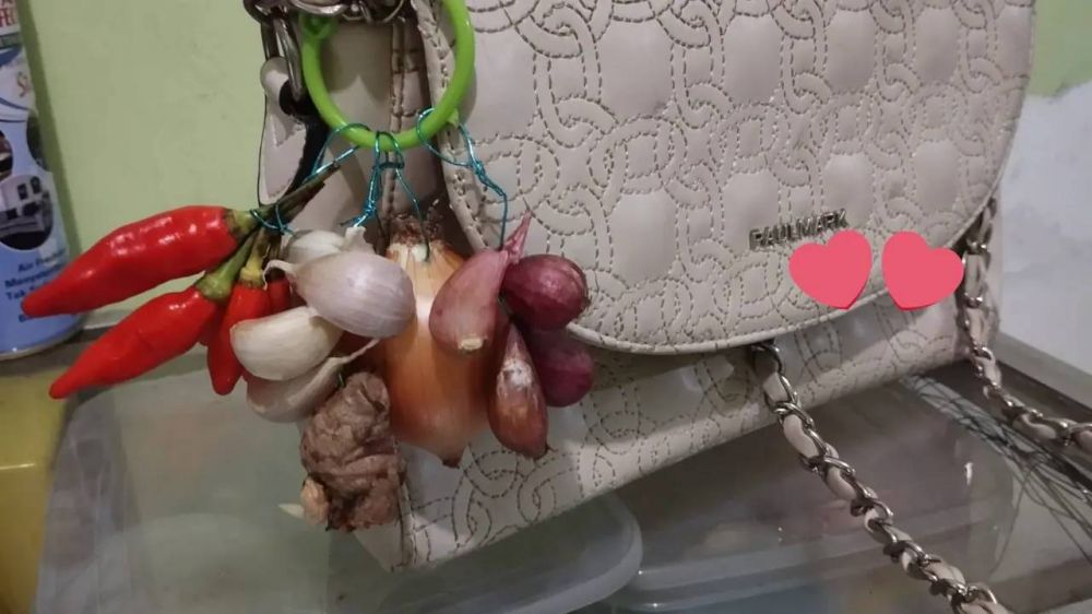 Segede ini kok dibilang gantungan kunci? Ini 9 potret nyelenehnya yang bikin ngakak dan dahi berkerut