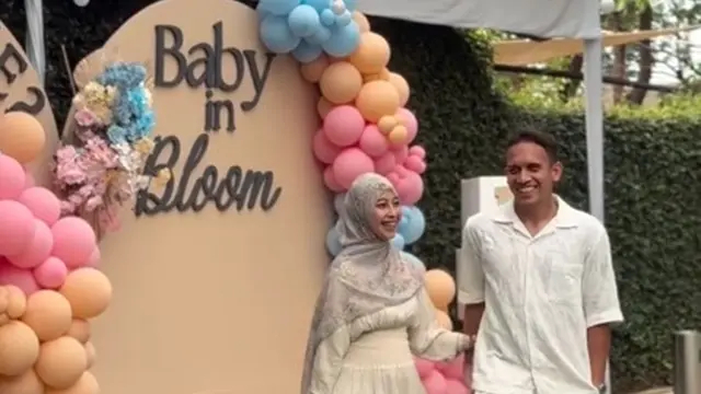 8 Potret gender reveal anak pertama Adiba Khanza dan Egy Maulana, Umi Pipik bakal punya cucu perempuan