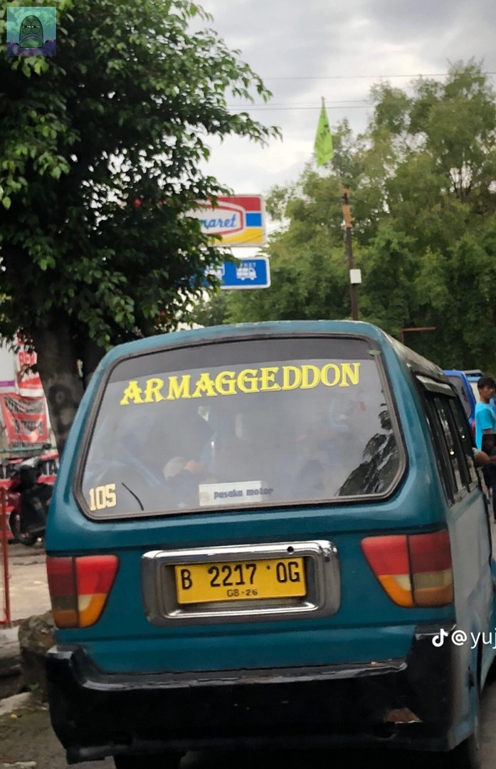 8 Potret lucu trayek nyeleneh di kaca angkutan umum ini bisa jadi hiburan gratis kala macet 