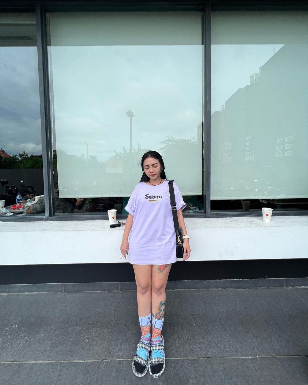 Selalu tampil glamor di atas panggung, ternyata kayak gini gaya sederhana 9 biduan koplo di keseharian