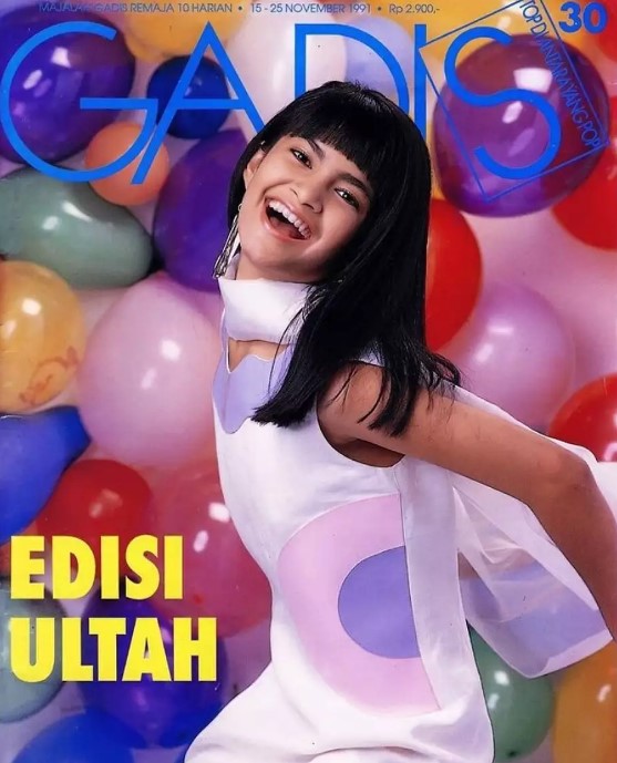 Jadi teman dekat sejak Gadis Sampul, ini 9 adu gaya Cut Tari dan Krisdayanti mejeng di cover majalah