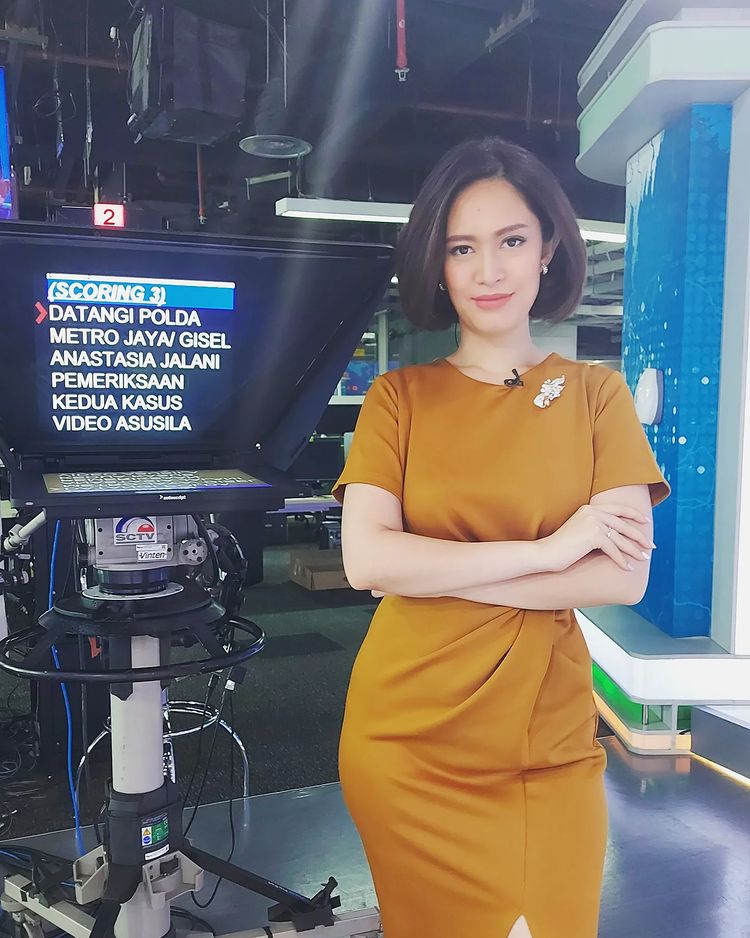 Anak Deddy Mizwar pernah perankan pembantu di Lorong Waktu, 11 potret terbarunya jadi presenter top