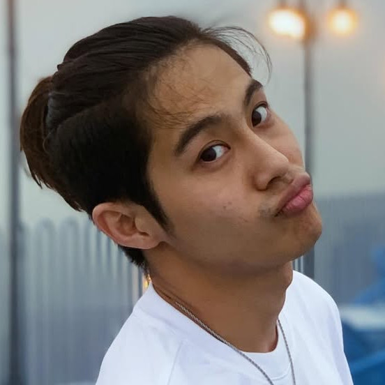 DJ Panda makan pecel Blitar lesehan usai pengajian Gus Iqdam, sisi lain sang musisi bikin penasaran