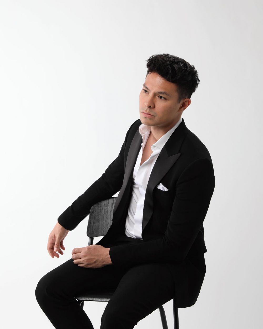 Tinggalkan dunia hiburan sementara demi fokus jadi komisaris, ini 9 perjalanan karier Fero Walandouw