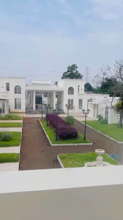 Suami wanita ini pernah bangkrut saat krisis Covid-19 kini punya rumah puluhan miliar, 9 potretnya
