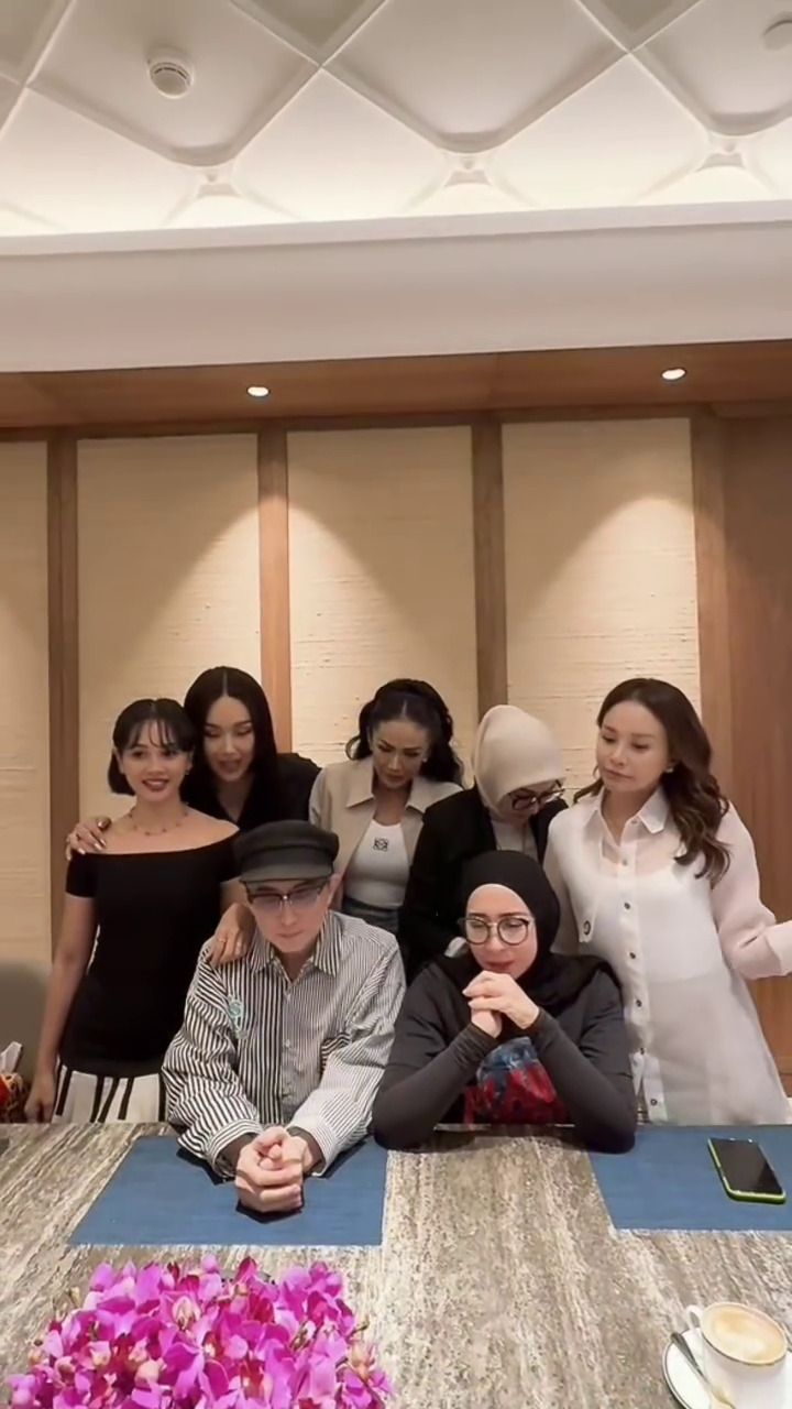 9 Potret Syahrini ngumpul bareng geng HARA usai balik ke Indonesia, pesonanya banjir pujian