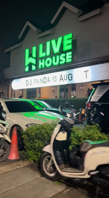 DJ Panda sempat diboikot kini banjir job, ini 9 potretnya kembali nge-DJ didampingi orang tua