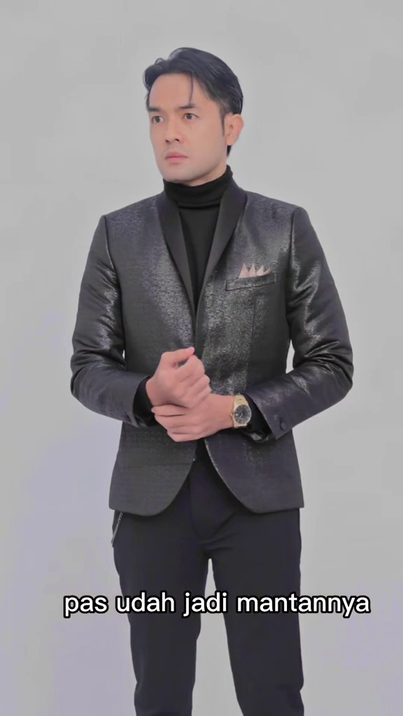 Revand Narya eks Faby Marcelia pamer wajah glowing usai cerai, jadi sasaran pro kontra, 7 potretnya