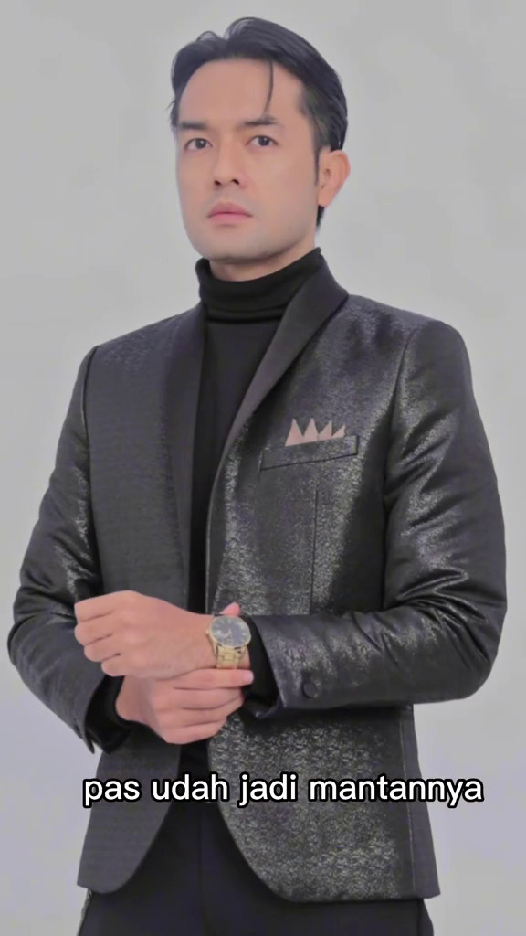 Revand Narya eks Faby Marcelia pamer wajah glowing usai cerai, jadi sasaran pro kontra, 7 potretnya