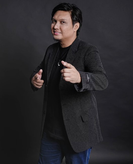 9 Potret Icha Jikustik dilantik jadi Komisioner LMKN, ternyata punya pendidikan mentereng soal royalti