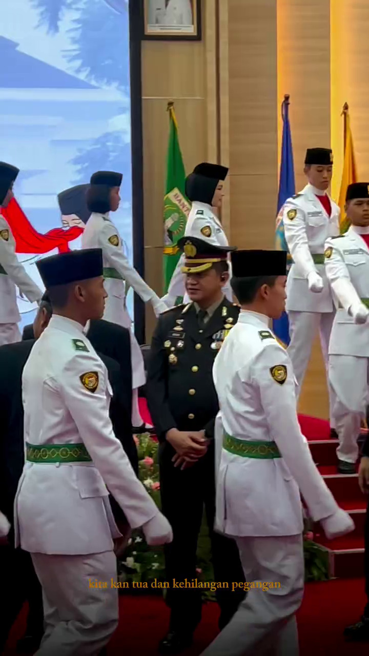 Gagal seleksi nasional, putra Denny Cagur jadi Paskibraka Banten, ini 9 momen pengukuhannya