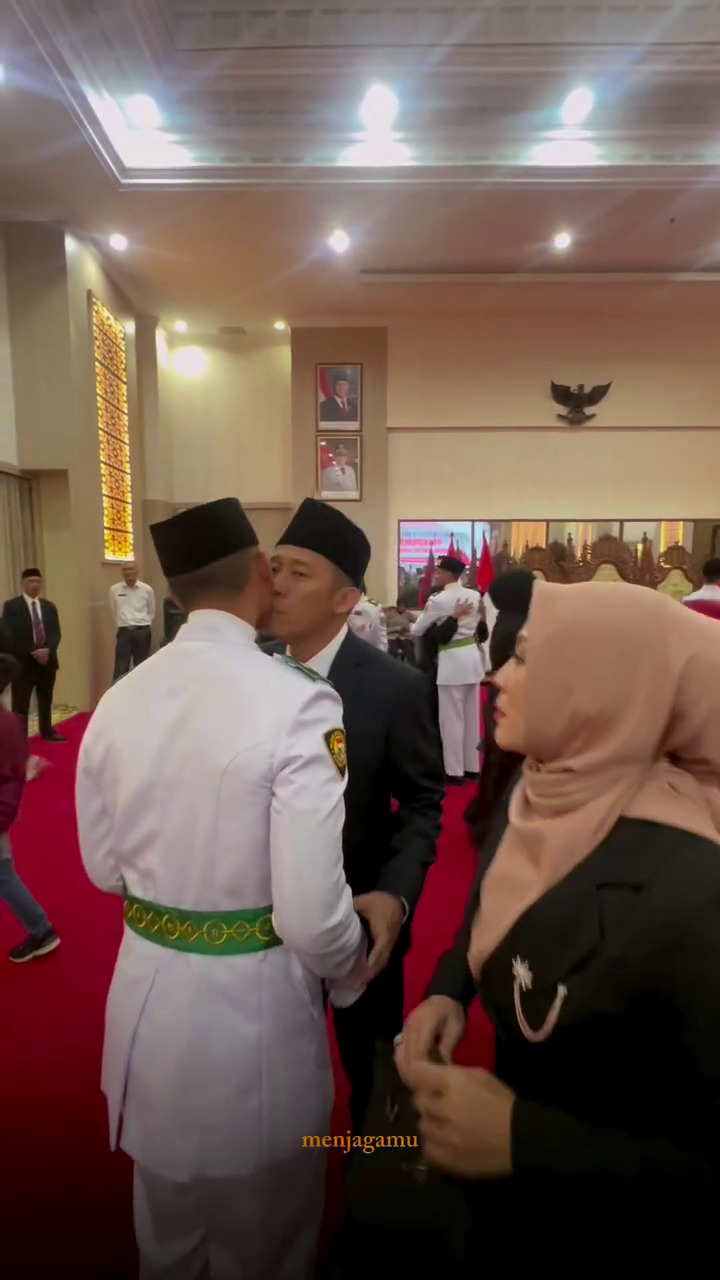 Gagal seleksi nasional, putra Denny Cagur jadi Paskibraka Banten, ini 9 momen pengukuhannya