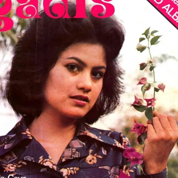 Model sampul majalah jadul era 70-an ini ternyata tante Dian Sastro, intip 7 potret lawasnya