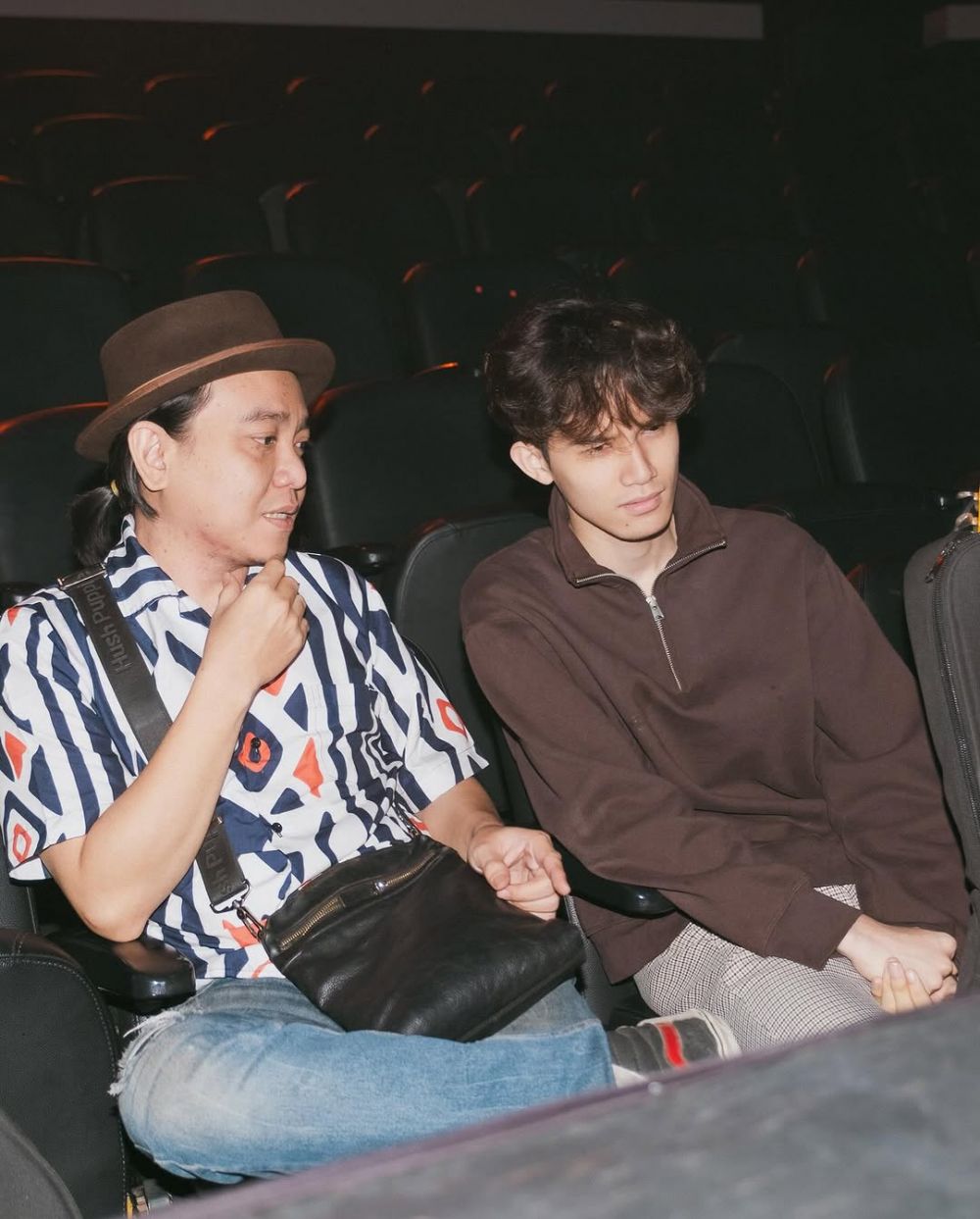 Makin tampan di usia 18 tahun, ini 9 potret kece anak Rossa dan Yoyo Padi