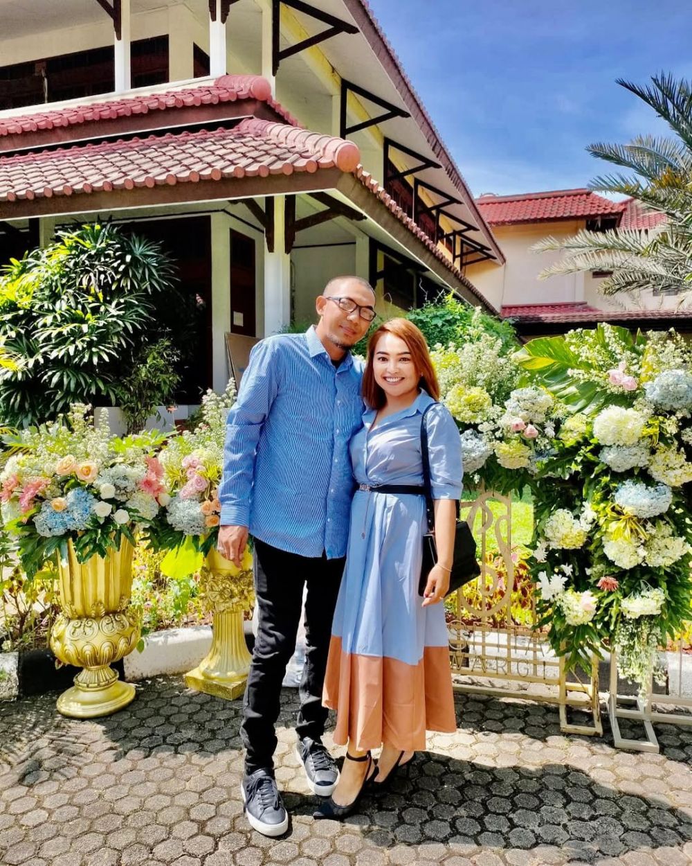 Mpok Alpa tinggalkan empat anak, ini 9 potret kenangannya bareng keluarga, selalu tampil ceria