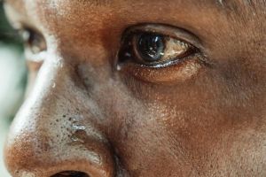 Pengin kulit mulus tanpa pori-pori? Yuk ikuti cara efektif ini dengan manfaatkan 1 jenis tepung