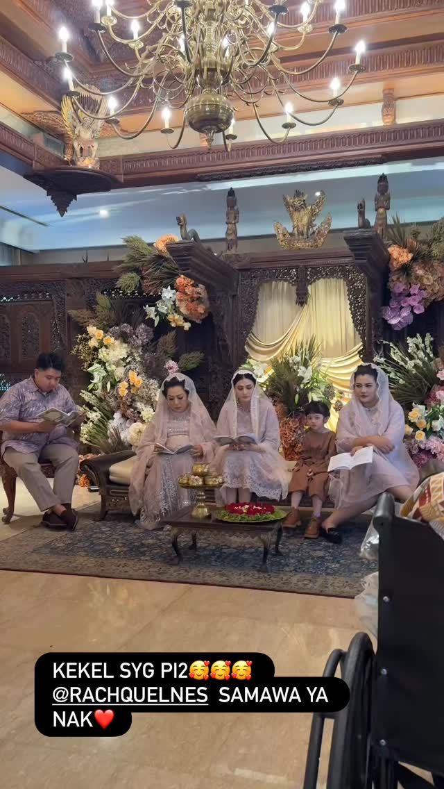 Dilamar di makam, ini 9 potret Rachquel Nesia jalani prosesi pengajian dan siraman pernikahan