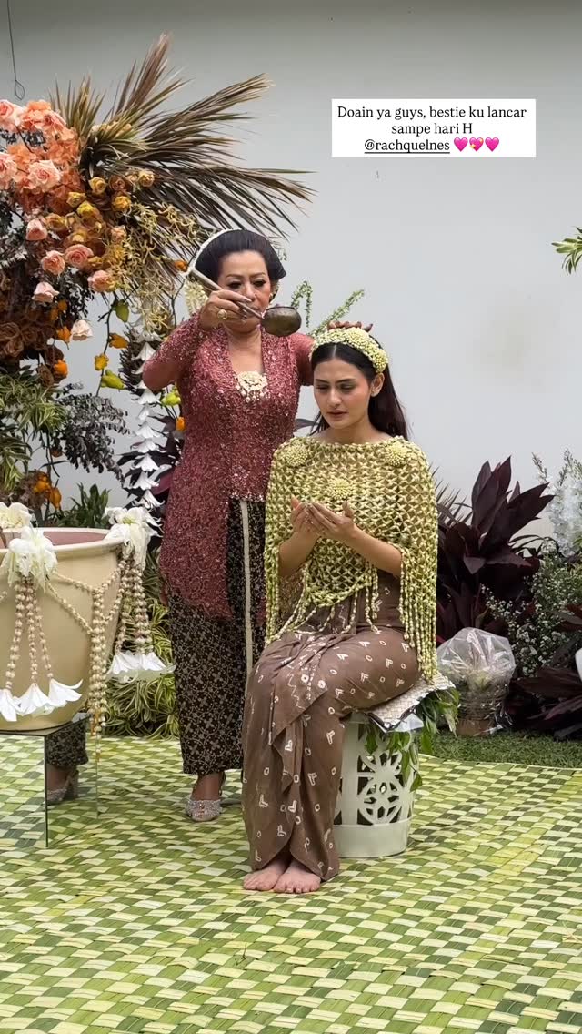 Dilamar di makam, ini 9 potret Rachquel Nesia jalani prosesi pengajian dan siraman pernikahan