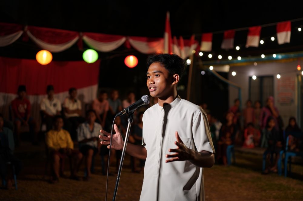 100 Kata-kata 17 Agustus yang cocok untuk MC dan pembawa acara di malam tirakatan