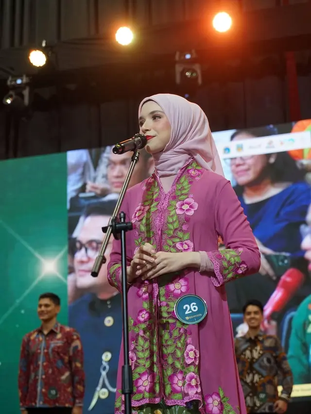 Cantiknya nurun dari sang ibu, begini 10 potret kompak Ayu Azhari dan Isabel Azhari