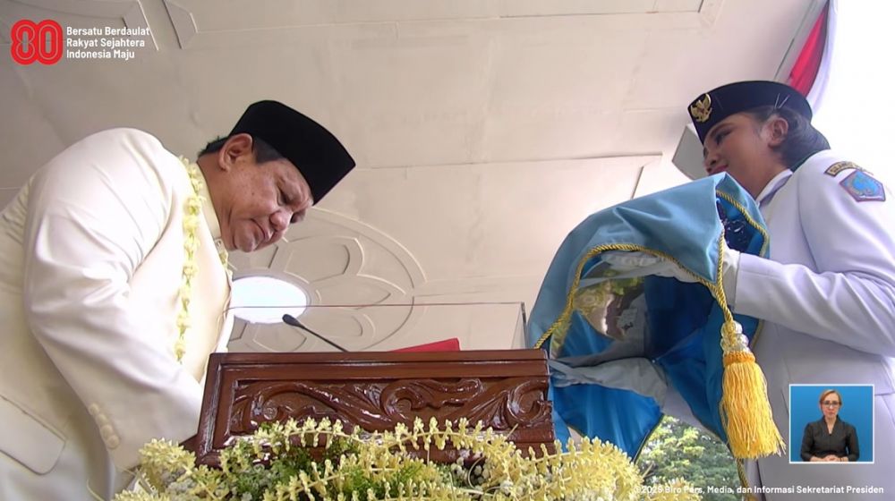 9 Potret Bianca Alessia, pembawa baki di upacara HUT RI ke-80 