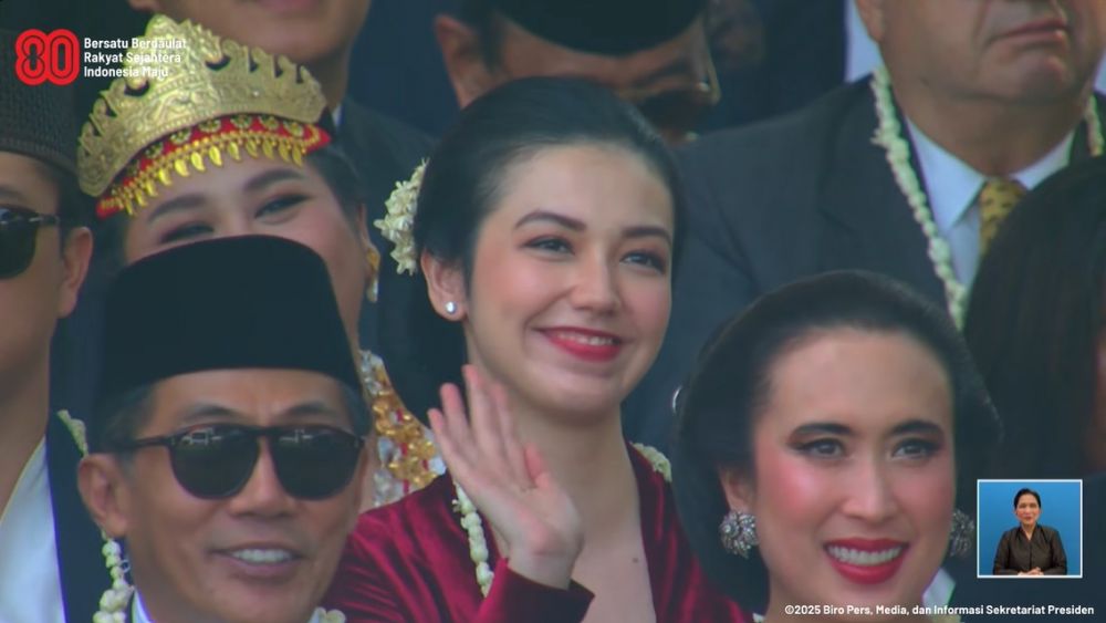 Gaya 7 seleb cantik saat hadiri upacara HUT RI ke-80 di Istana Negara, Wulan Guritno curi perhatian