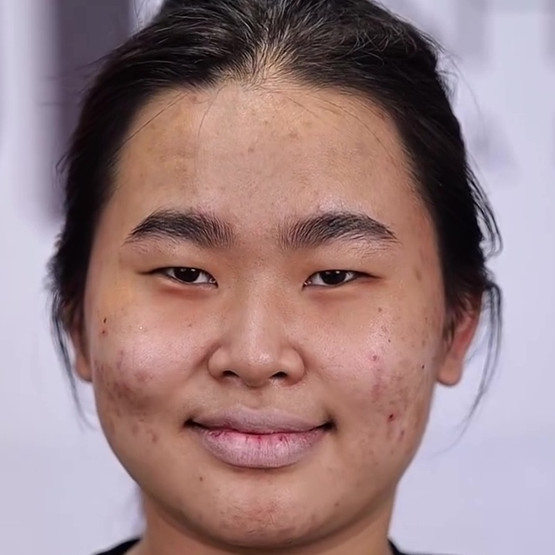 Sulap mata kecil jadi lebar, transformasi cewek dirias Douyin makeup ini bikin MUA-nya banjir pujian