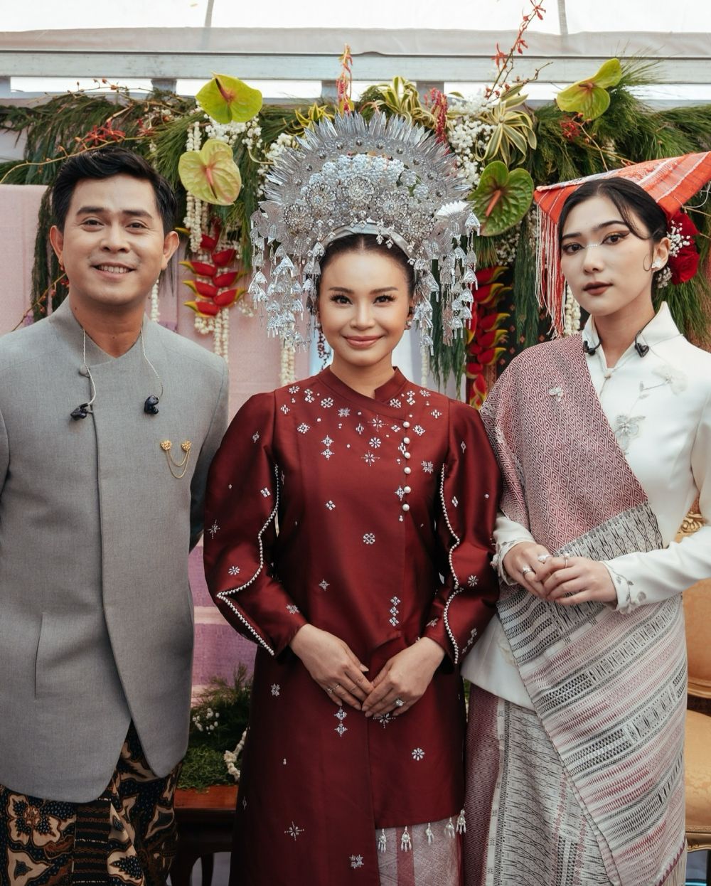 11 Potret seleb cantik hadiri HUT RI ke-80 di Istana Merdeka, Arumi Bachsin tampil simpel tapi elegan