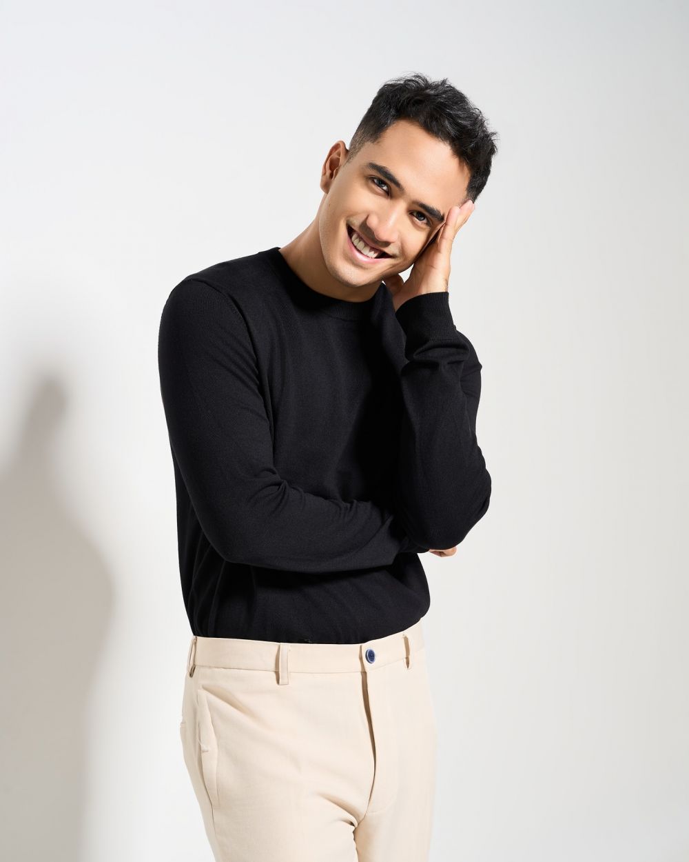 Sama-sama bergelut di entertainment, ini profil Kevin Royano suami Rachquel Nesia yang suka motoran