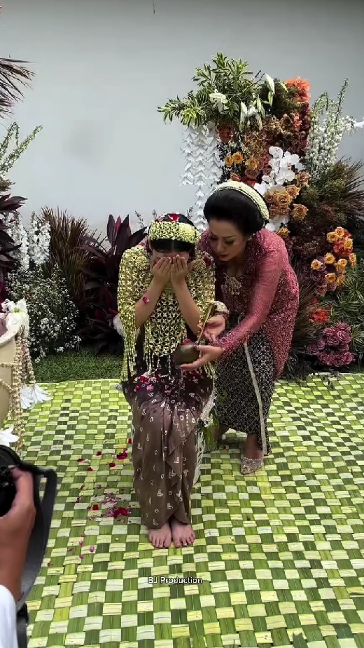 Menikah di hari Kemerdekaan RI, 11 potret akad nikah ratu FTV Rachquel Nesia dan Kevin Royano