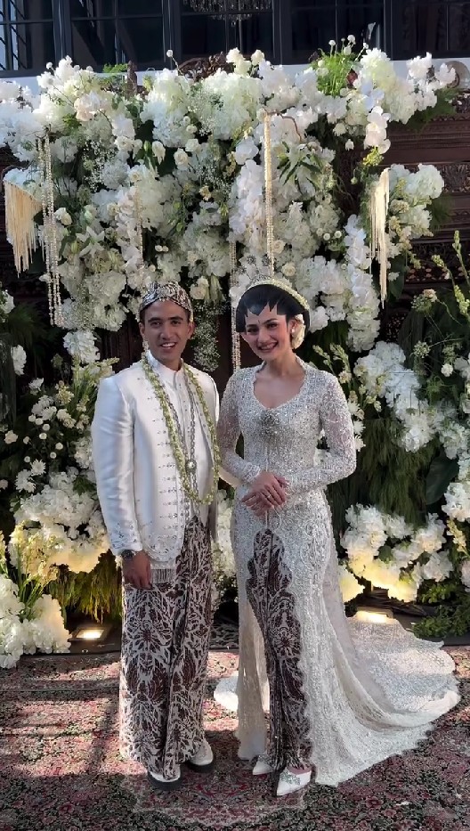 9 Potret pesta resepsi pernikahan Rachquel Nesia dan Kevin Royano, vibesnya meriah bak konser musik