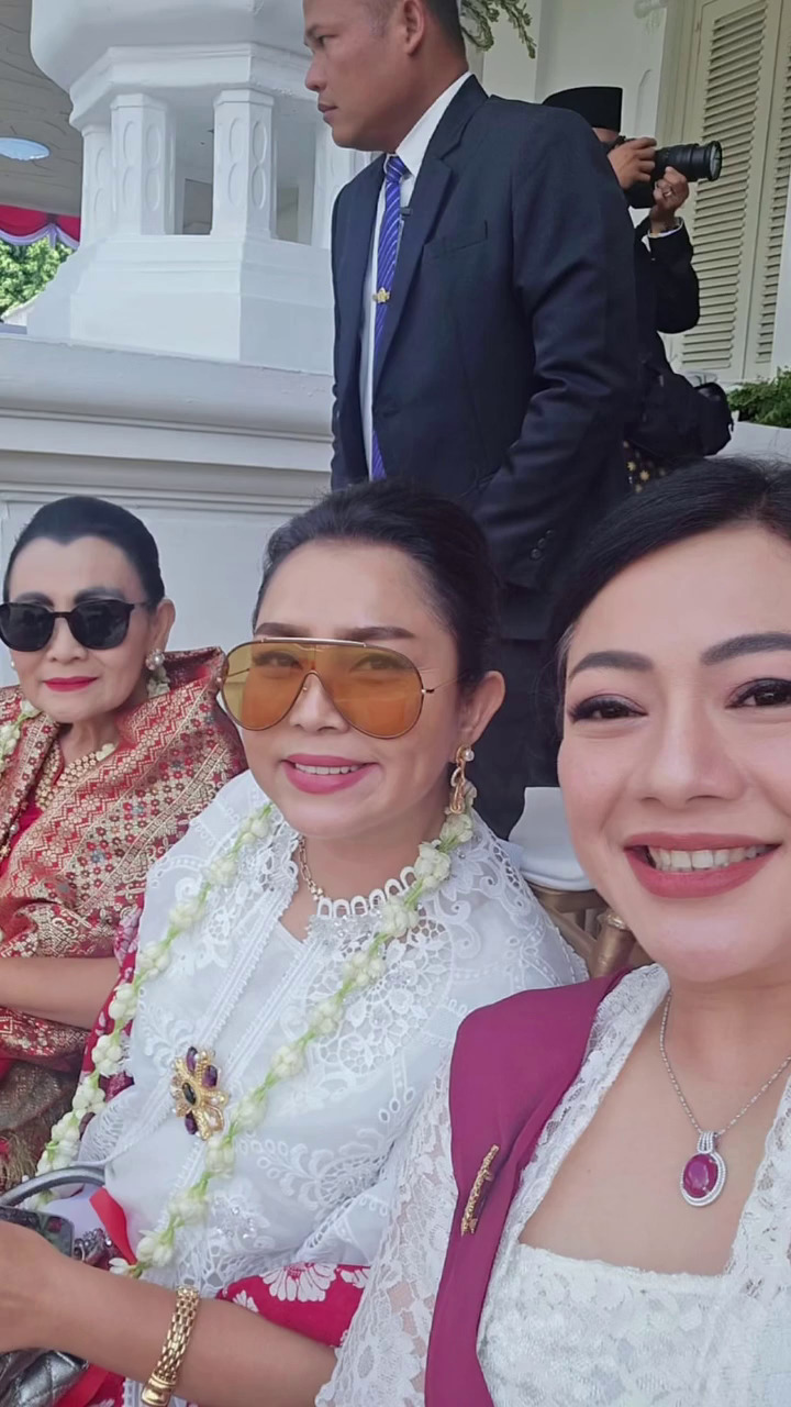 9 Potret Mayangsari kini tanpa canggung membaur dengan trah keluarga Cendana, penuh kebahagiaan