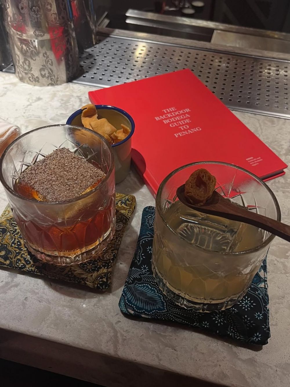 Gaet bule, ini 7 potret Dena Rachman pamer pacar baru saat liburan