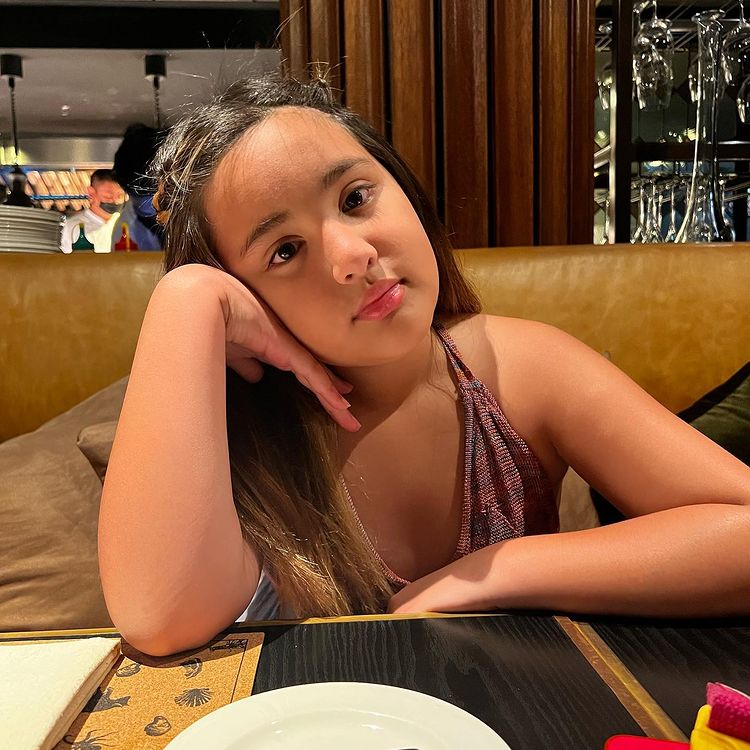 9 Potret transformasi anak Nia Ramadhani yang beranjak ABG, gaya berpakaiannya mirip sang ibu