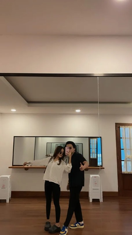 Pacarnya pernah diospek Soimah hingga minta putus, ini 7 potret mesra Aksa Uyun dan Yosika Ayumi