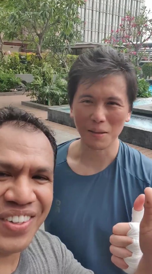 7 Potret terbaru Reino Barack usai latihan boxing ini bikin pangling, wajah tirus bikin salfok