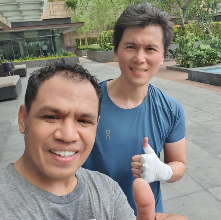 7 Potret terbaru Reino Barack usai latihan boxing ini bikin pangling, wajah tirus bikin salfok