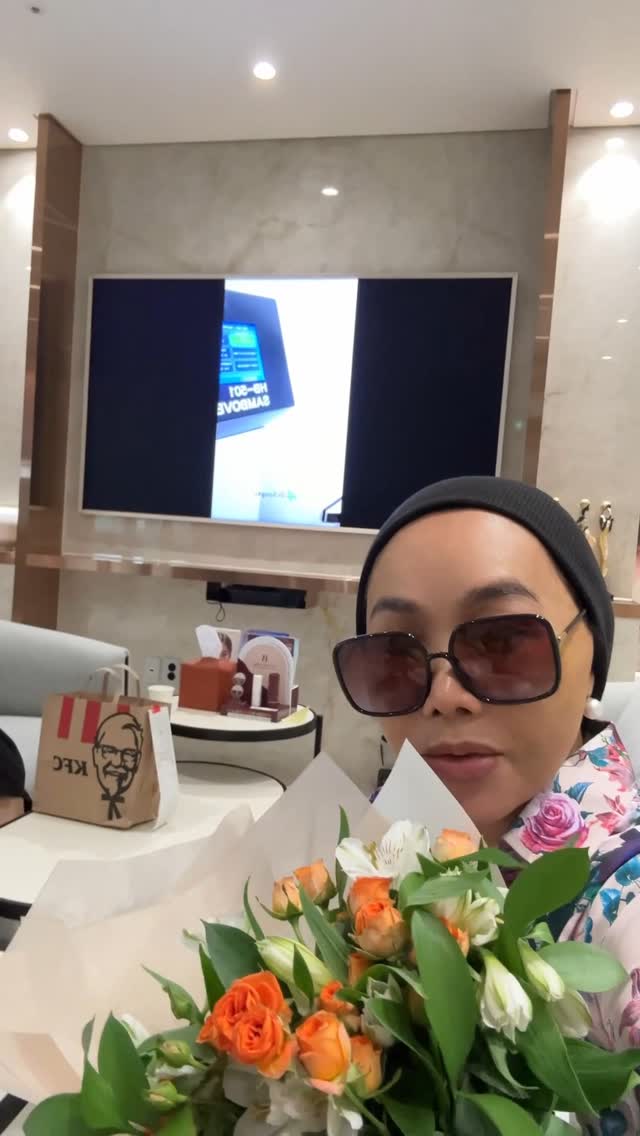 Jadi hadiah ultah di usia 55, Dewi Gita rogoh ratusan juta demi oplas di Korea, 9 potret terbarunya