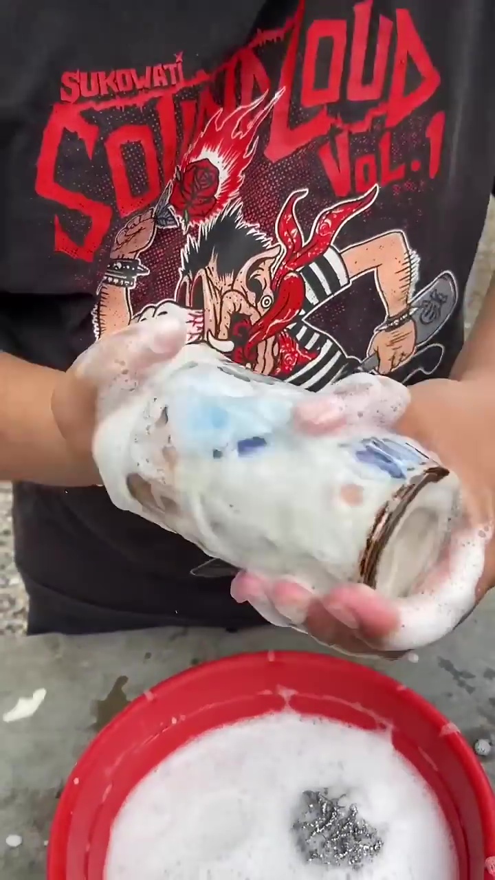 Gelas kaca buram bikin risih? Begini cara mencucinya agar kinclong pakai baking soda dan 1 bahan ini