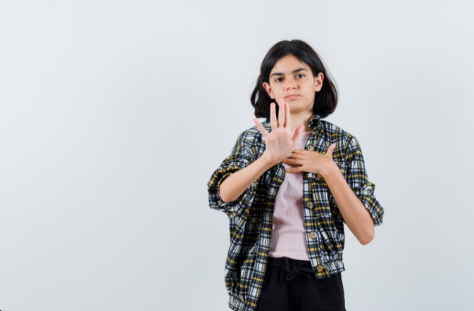 100 Kata-kata sindiran halus buat orang munafik, nyelekitnya bikin sakit