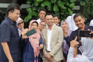 Raffi Ahmad kenang masa SMA, kerap telat karena naik mikrolet dan pernah ngutang di warung