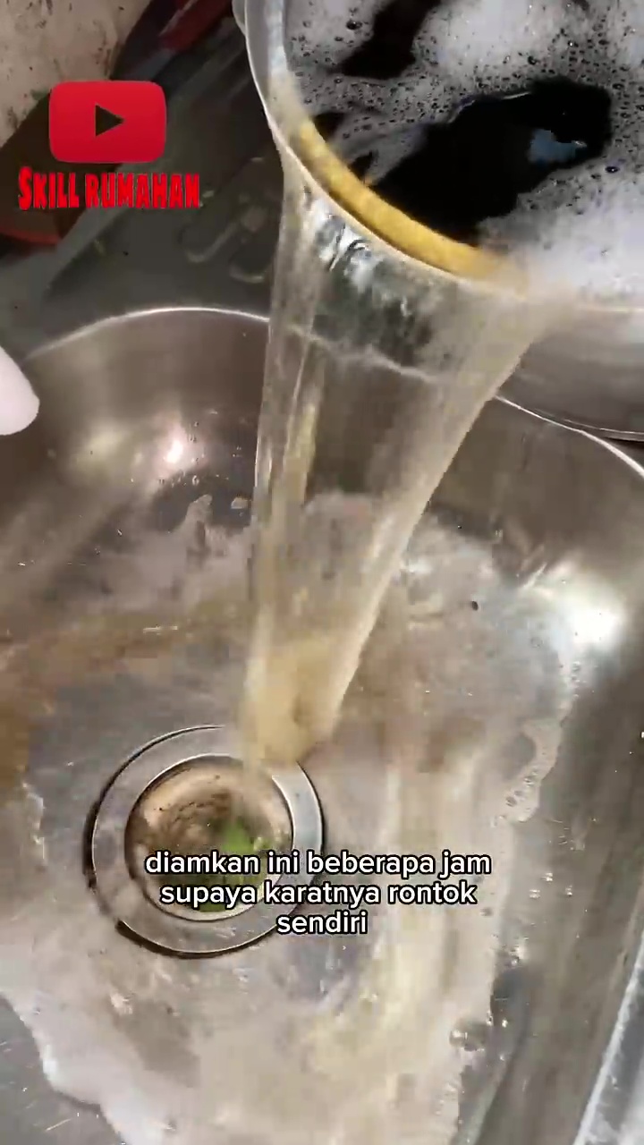 Rahasia tungku kompor gas berkerak jadi bersih maksimal tanpa disikat, cukup rendam pakai 2 bahan ini