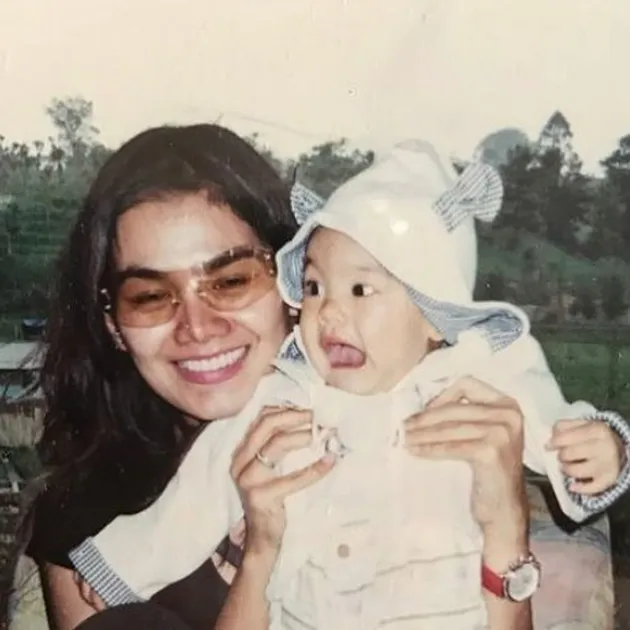 Model video klip lagu Inka Christie di era 90-an ini ternyata ibu selebgram, ini 9 potret lawasnya