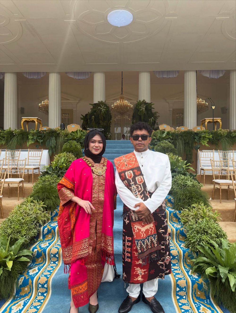 11 Potret Diva Aurel penyanyi Tabola Bale bersama Silet Open Up yang viral di HUT RI ke-80