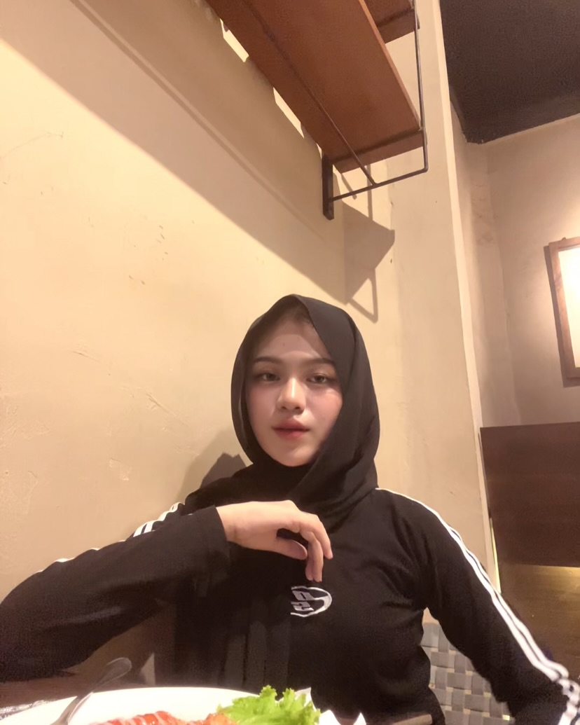 11 Potret Diva Aurel penyanyi Tabola Bale bersama Silet Open Up yang viral di HUT RI ke-80