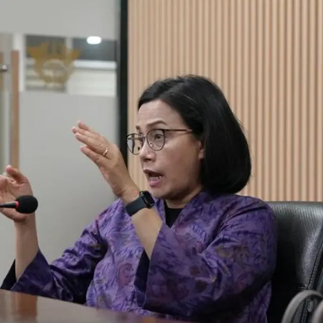 Sri Mulyani bantah sebut guru beban negara, begini klarifikasinya